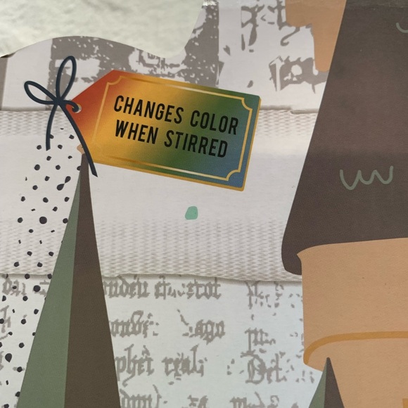 Harry Potter Hogwarts 12 color changing hot chocolate pots with wand stick - Picture 2 of 9